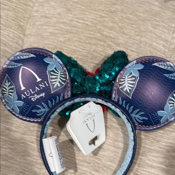 Aulani Mickey / Minnie Mouse Sequin Ears Headband - Picture 7 of 10